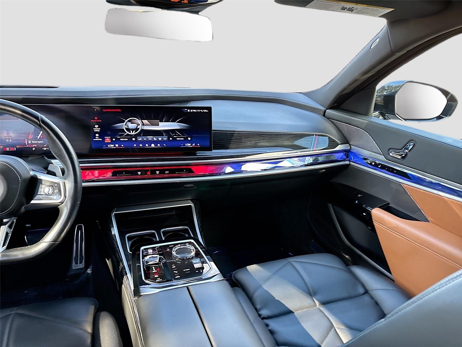 2023 BMW 7 Series 740i