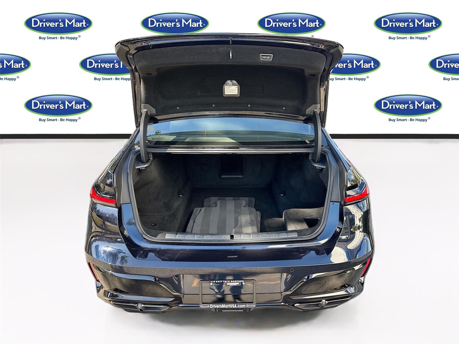 2023 BMW 7 Series 740i