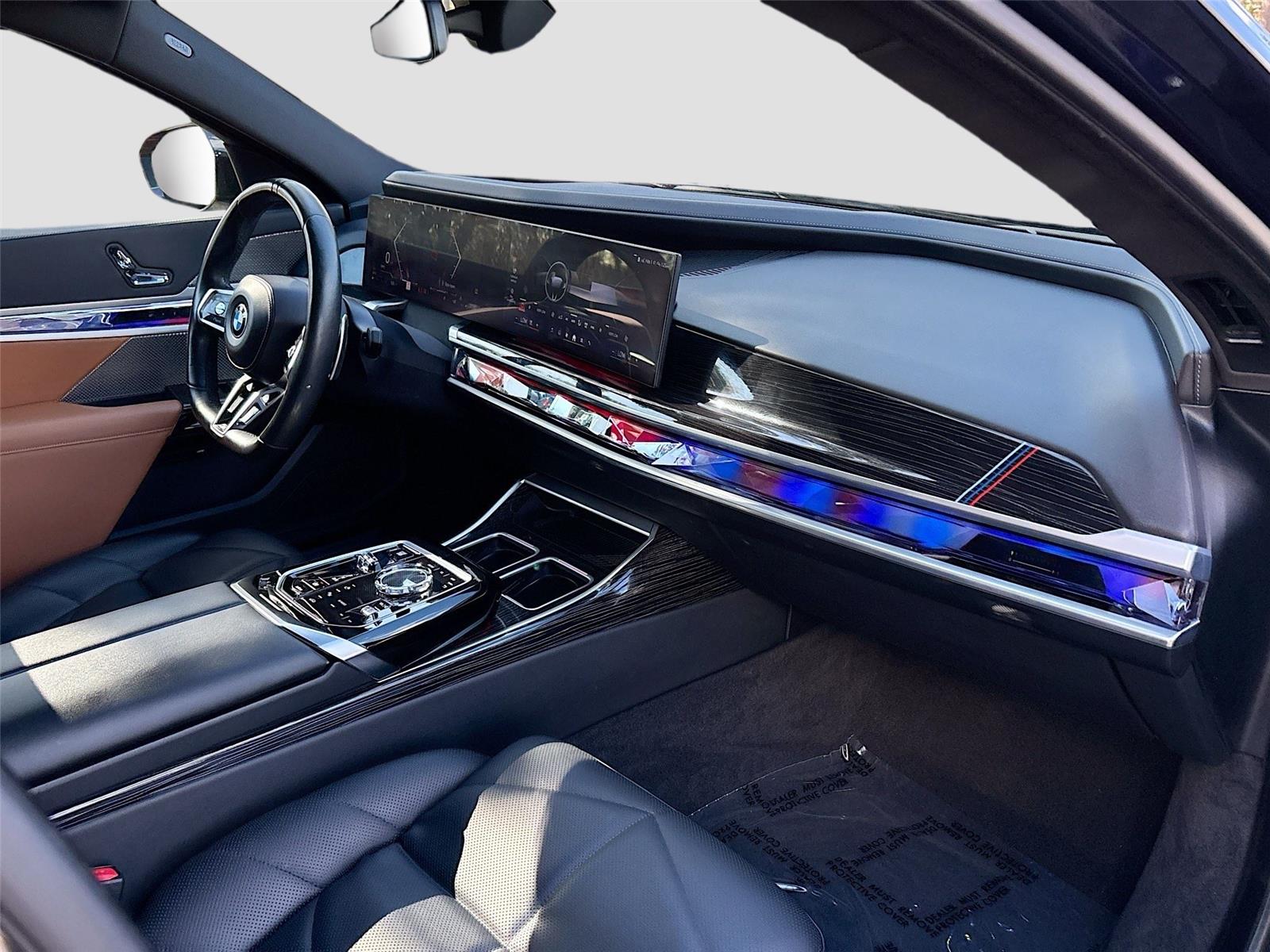 2023 BMW 7 Series 740i