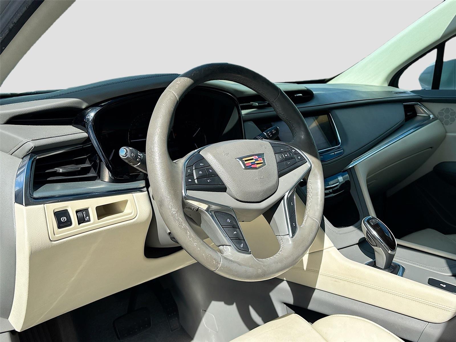 2017 Cadillac XT5 Luxury FWD