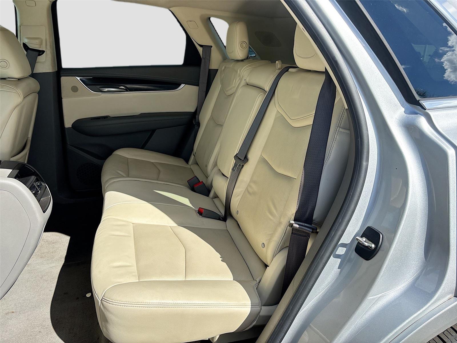 2017 Cadillac XT5 Luxury FWD