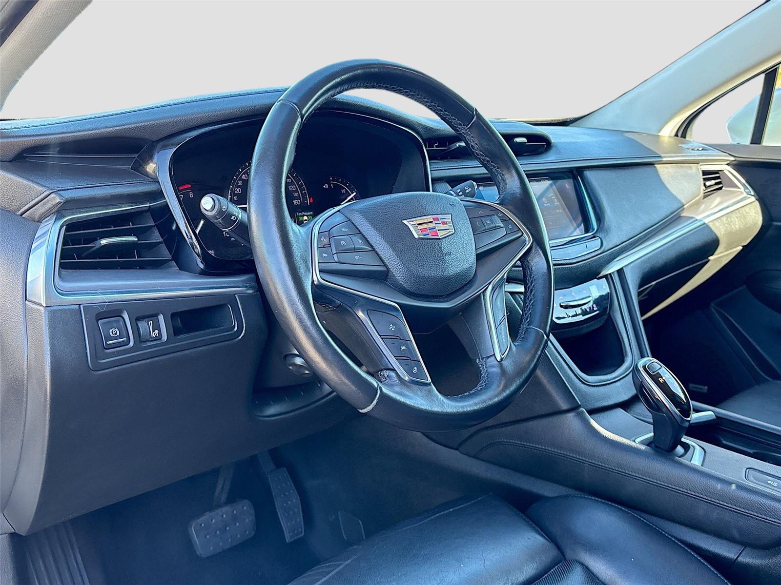 2017 Cadillac XT5 Luxury FWD