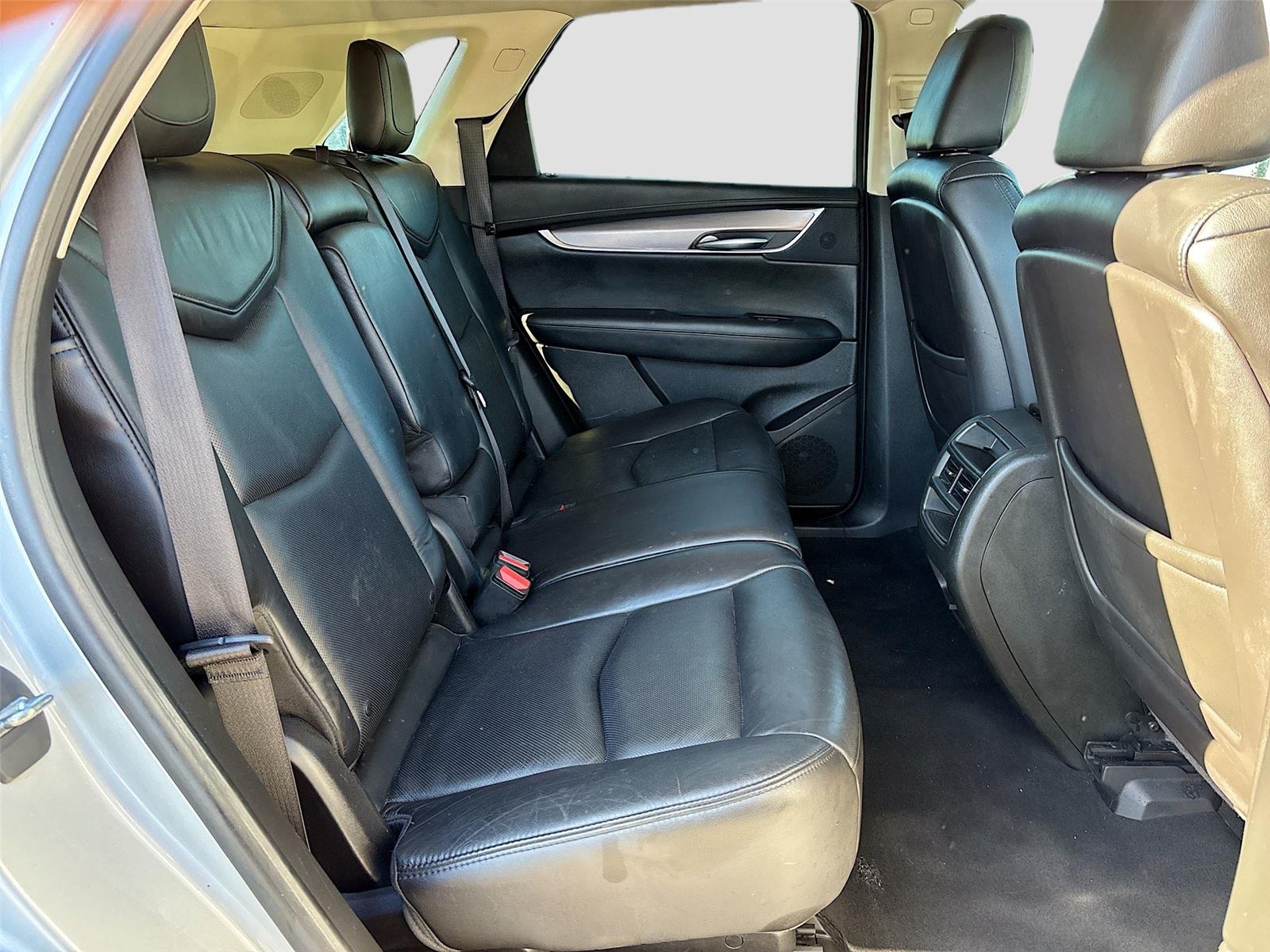 2017 Cadillac XT5 Luxury FWD