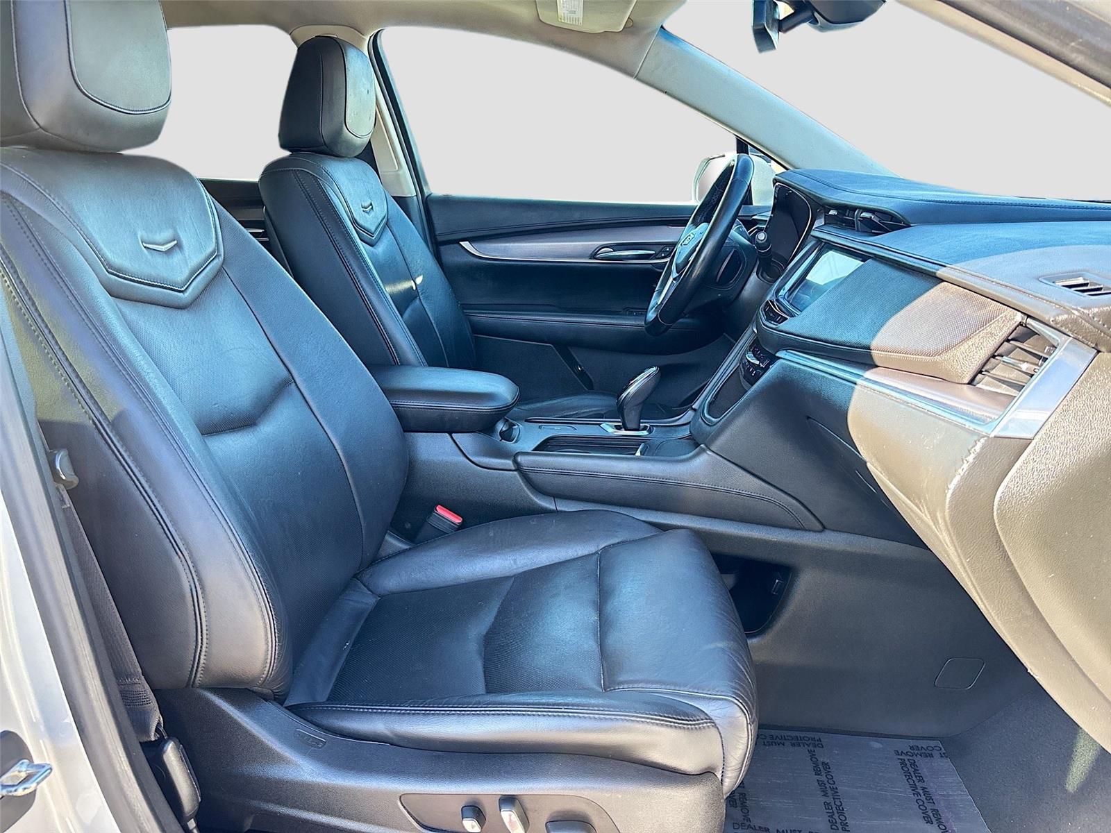 2017 Cadillac XT5 Luxury FWD