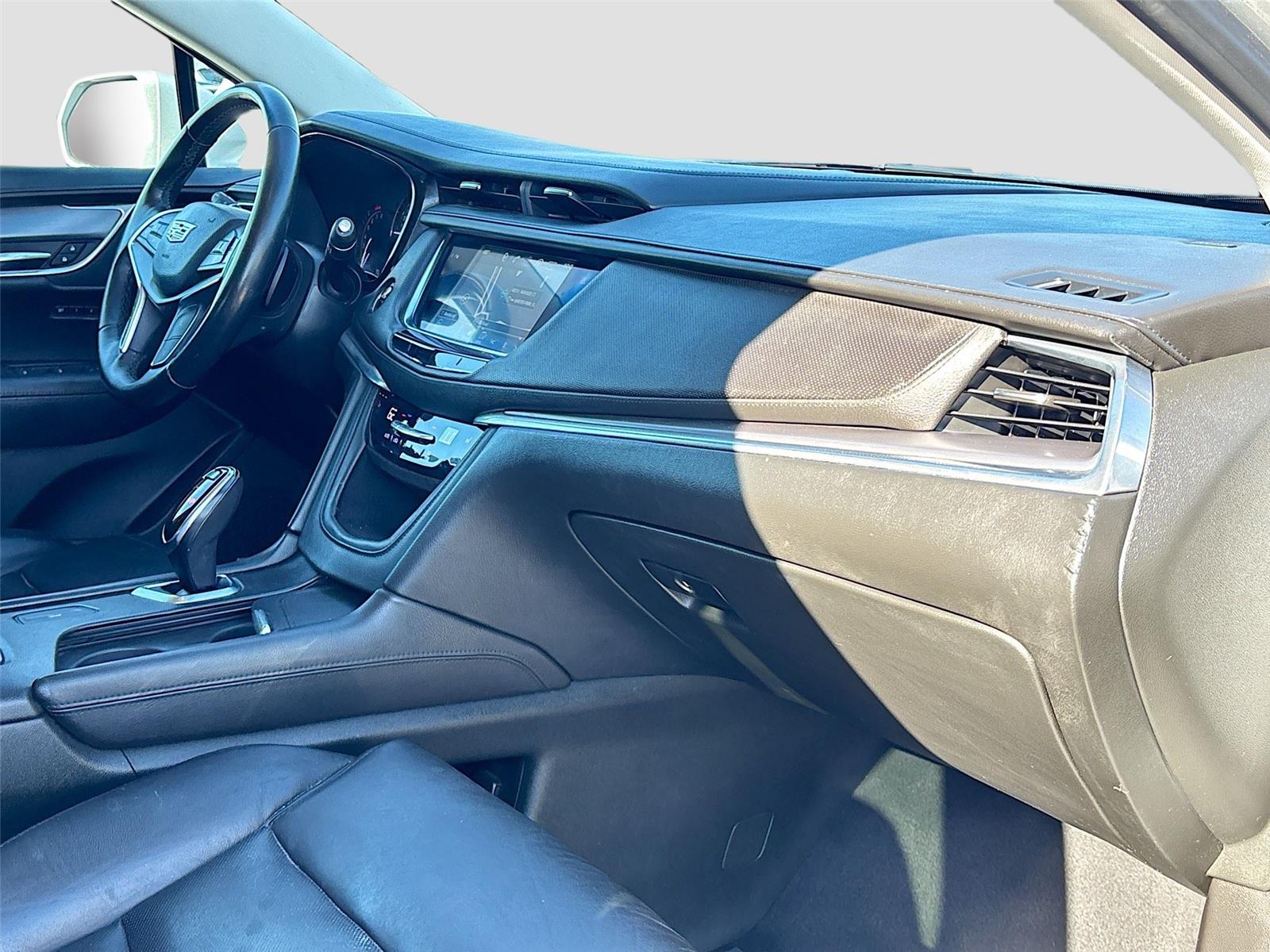 2017 Cadillac XT5 Luxury FWD