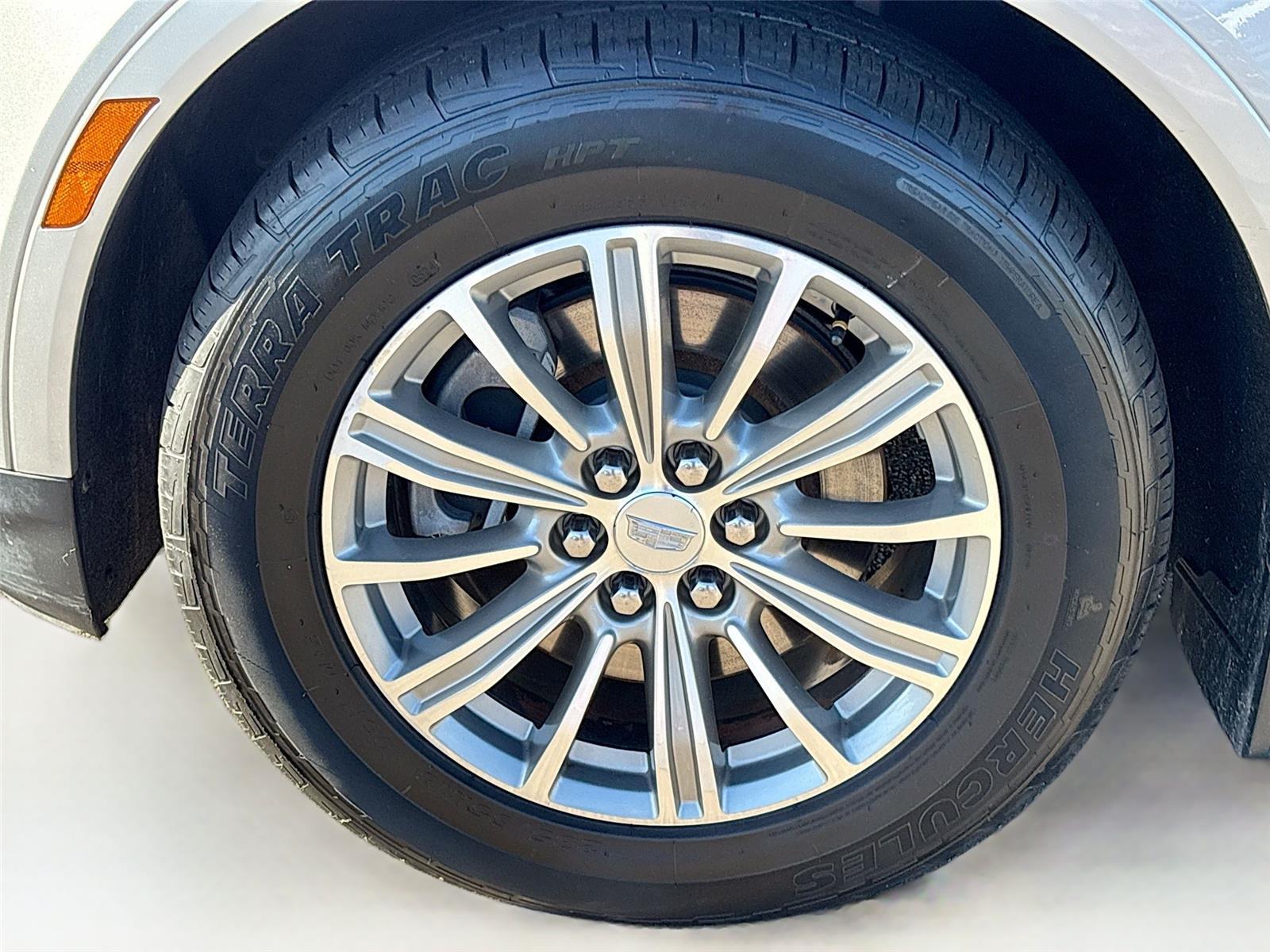 2017 Cadillac XT5 Luxury FWD