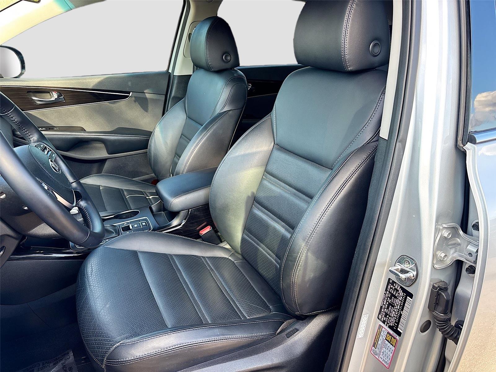 2020 Kia Sorento EX V6