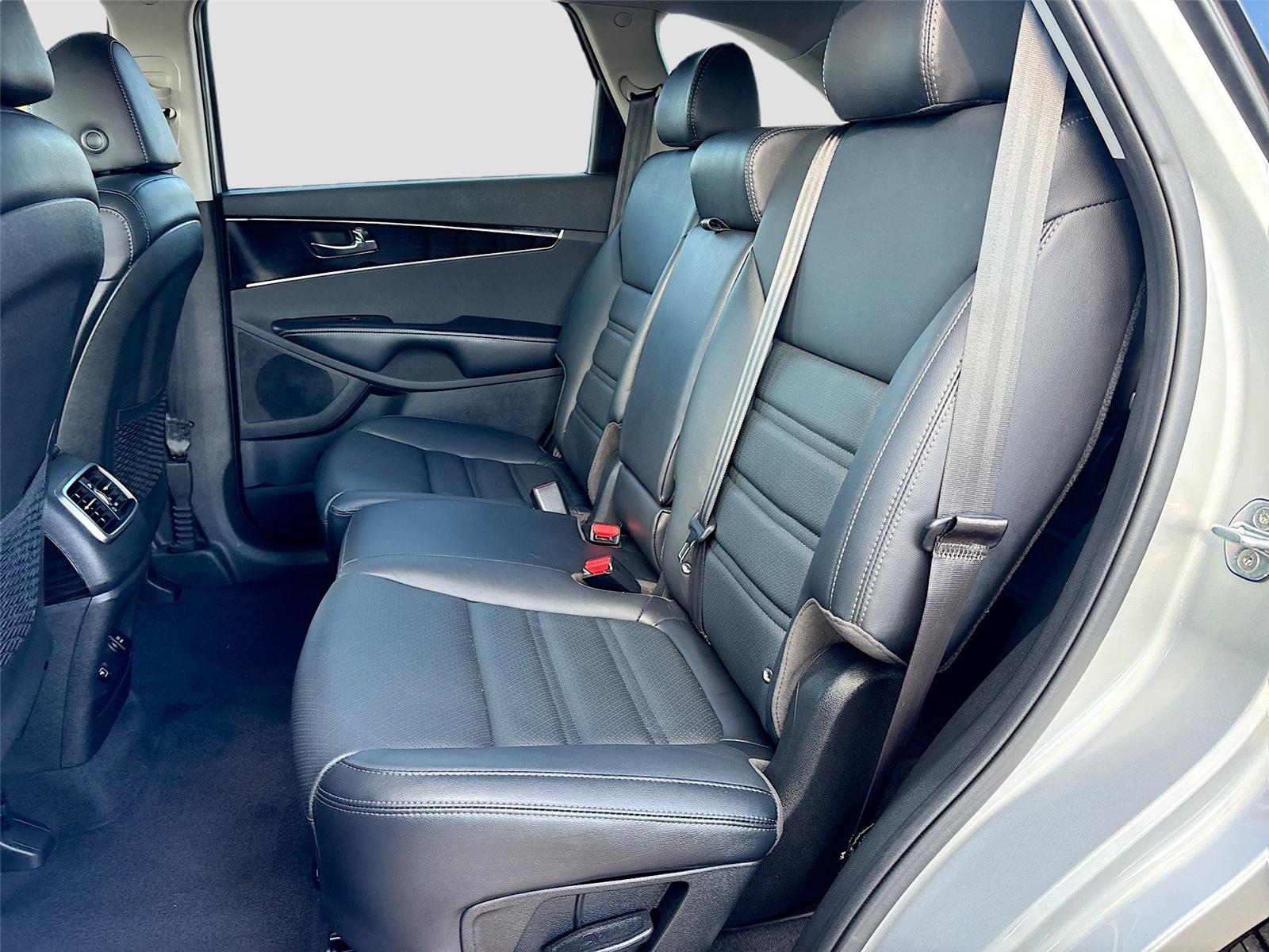 2020 Kia Sorento EX V6