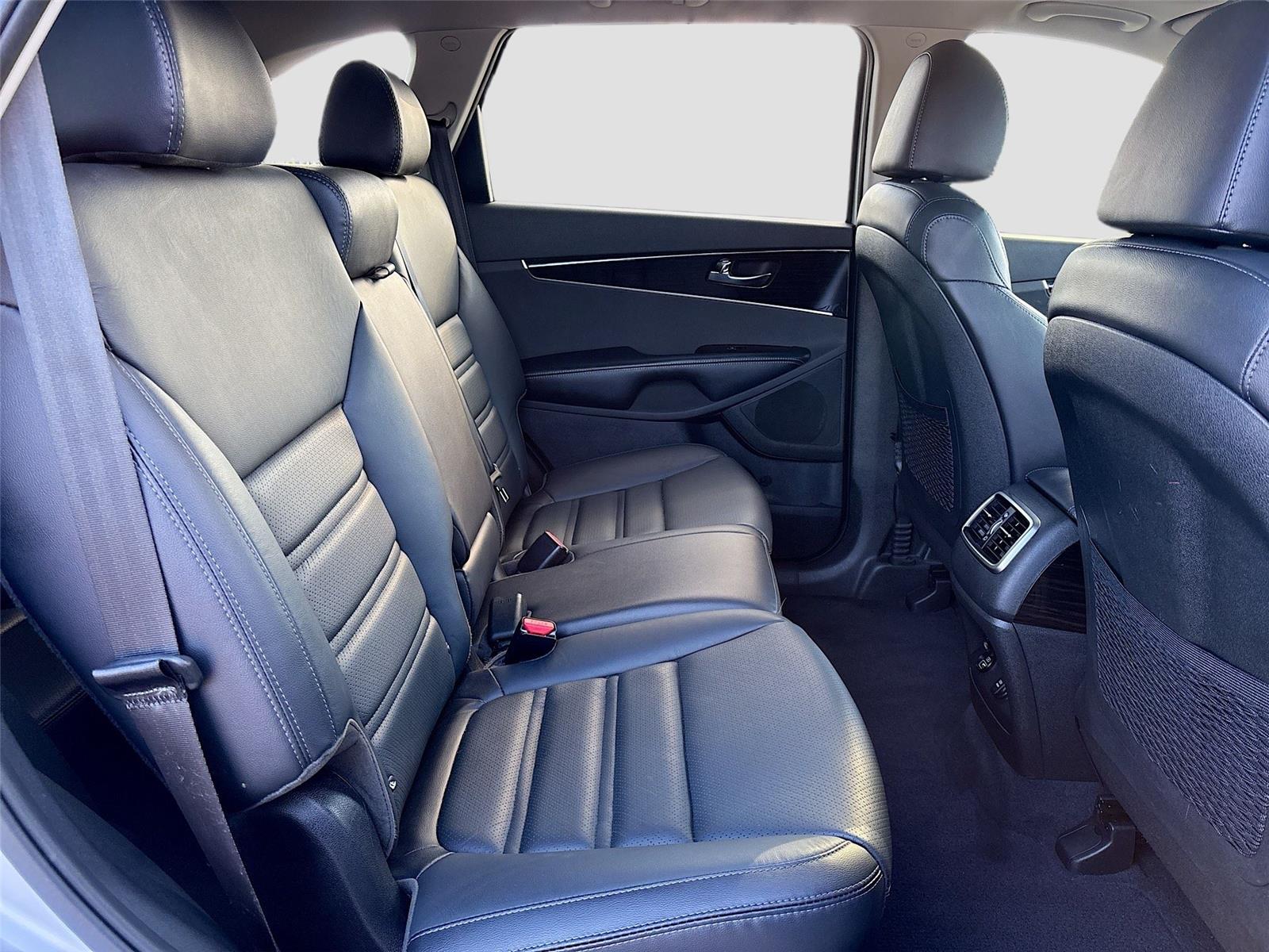 2020 Kia Sorento EX V6