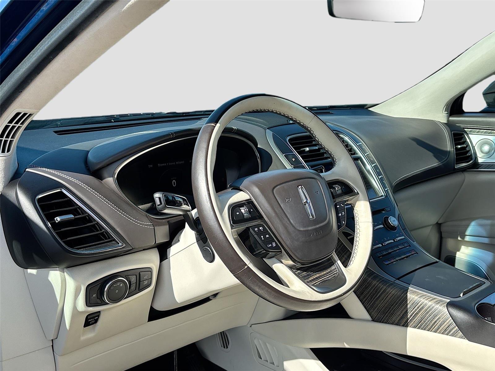 2019 Lincoln Nautilus Black Label