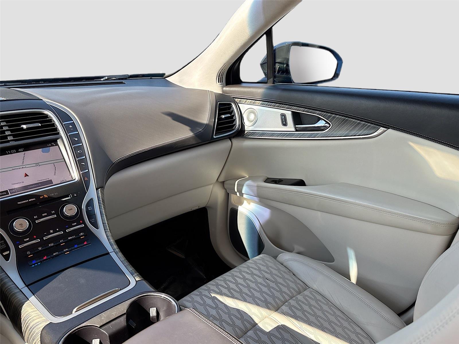 2019 Lincoln Nautilus Black Label