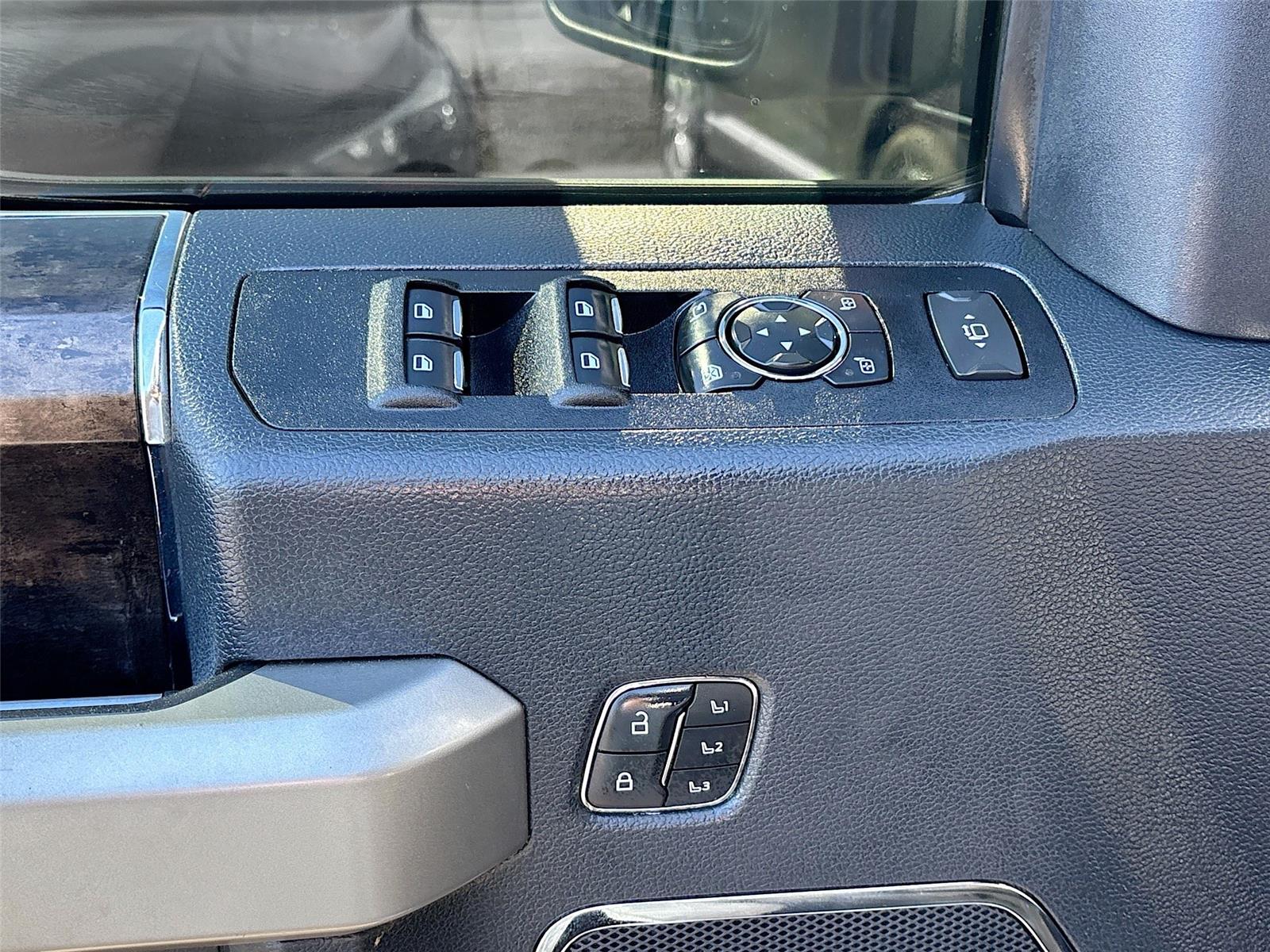 2022 Ford Super Duty F-250 SRW LARIAT