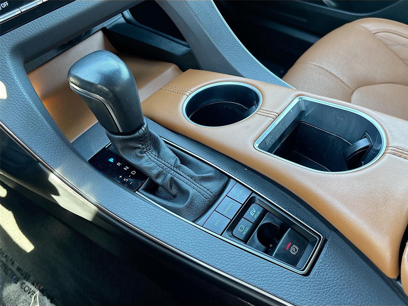 2022 Toyota Avalon Hybrid Limited