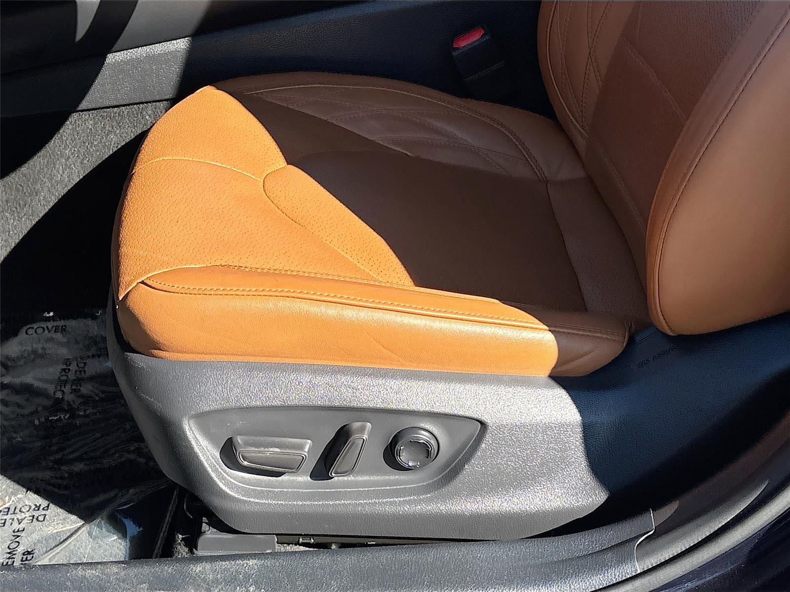 2022 Toyota Avalon Hybrid Limited