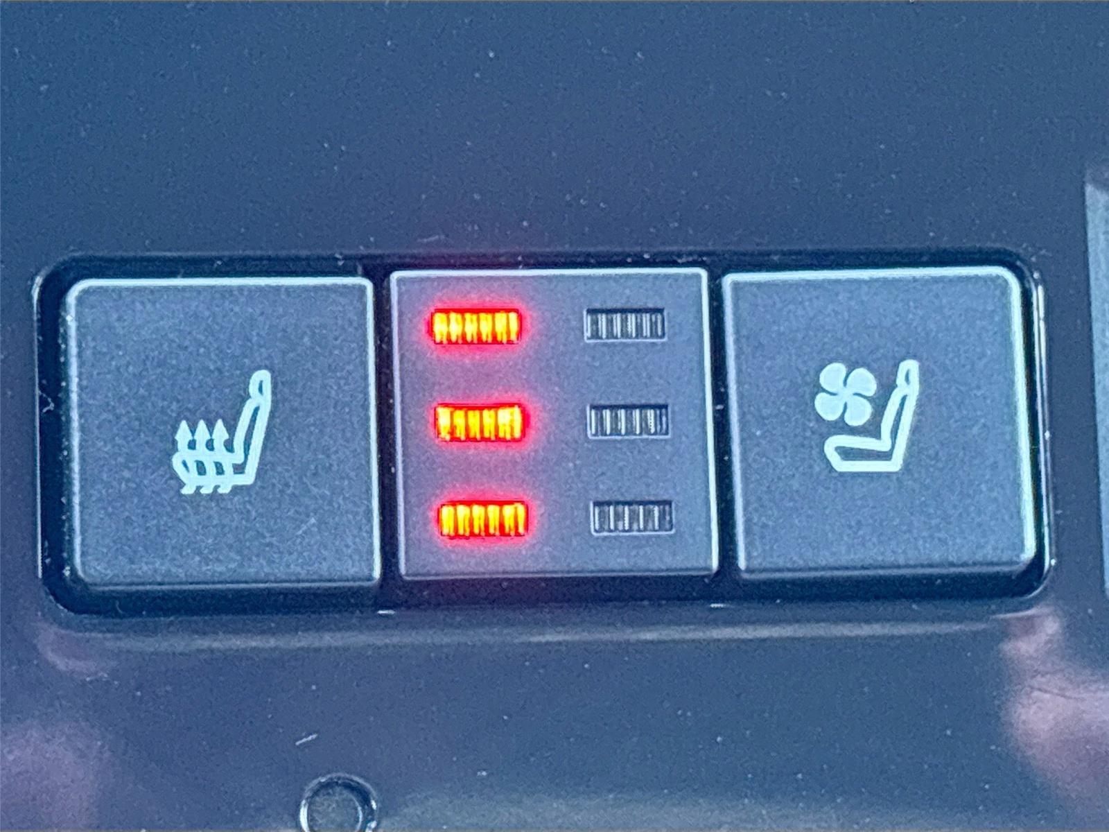 2022 Toyota Avalon Hybrid Limited