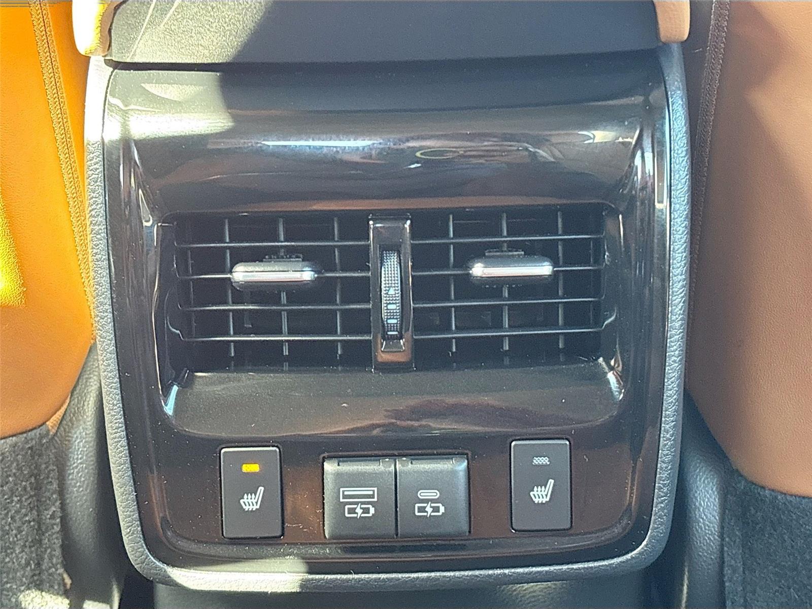 2022 Toyota Avalon Hybrid Limited