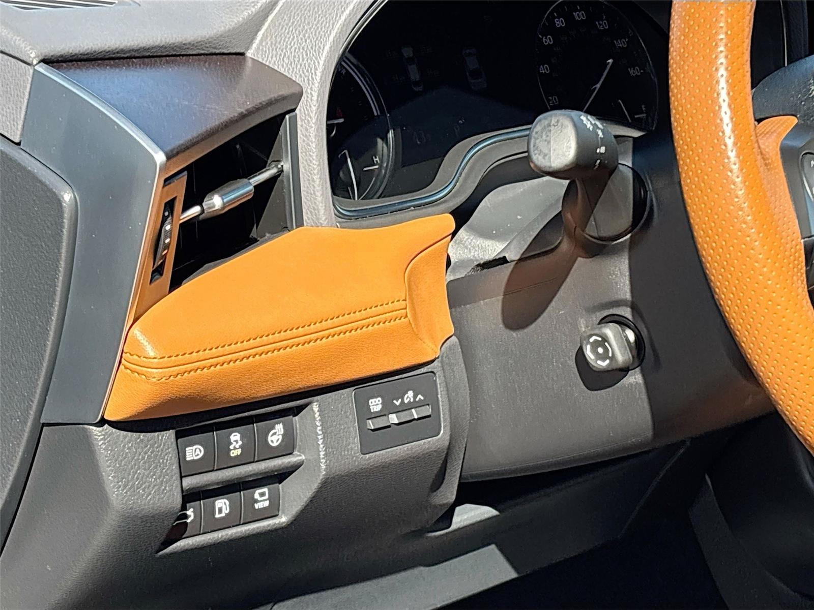 2022 Toyota Avalon Hybrid Limited