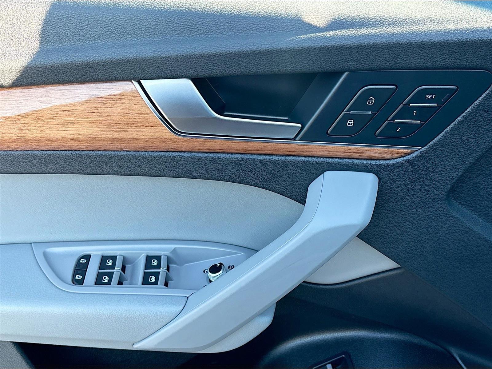 2022 Audi Q5 S line Premium