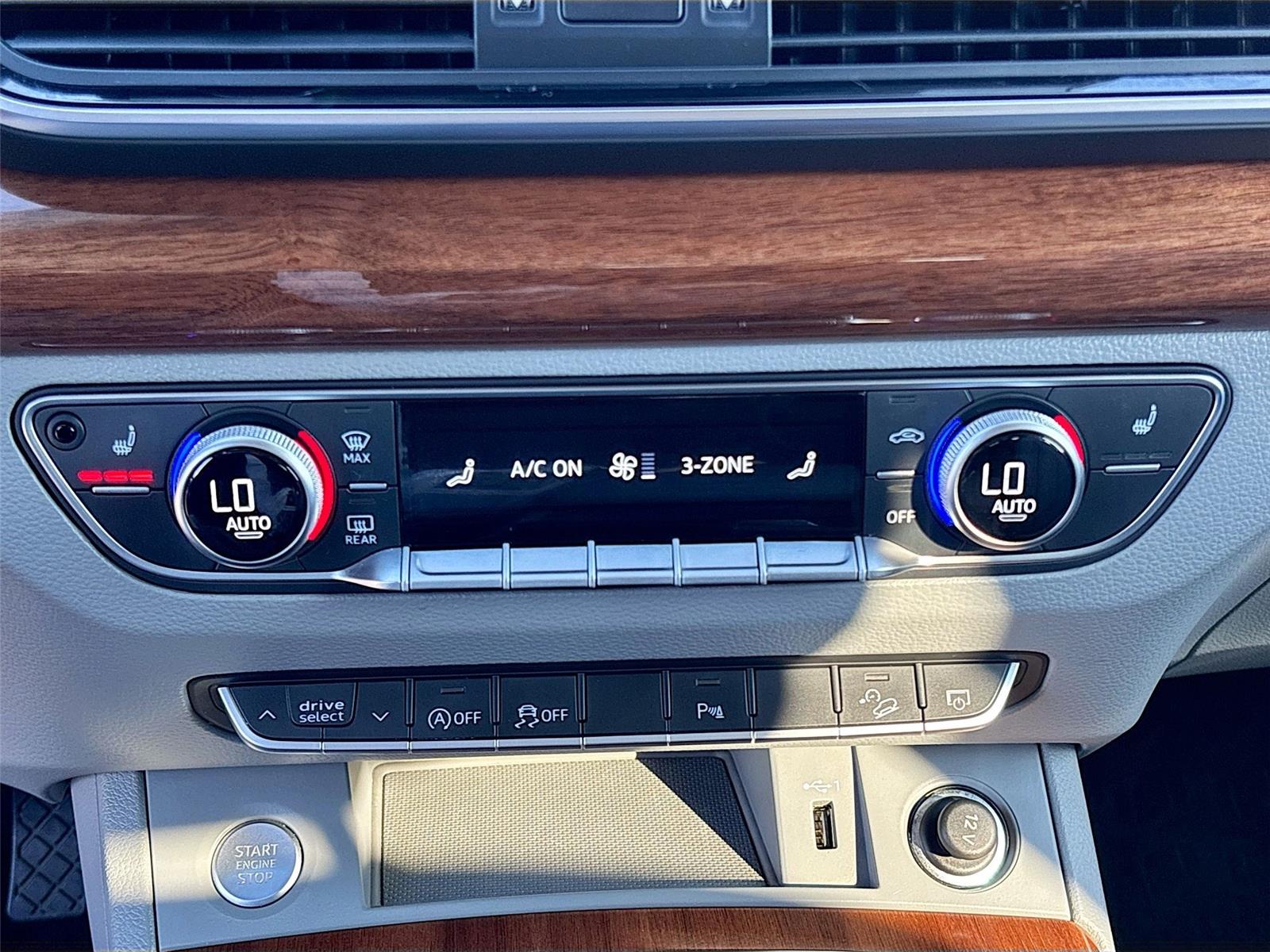 2022 Audi Q5 S line Premium