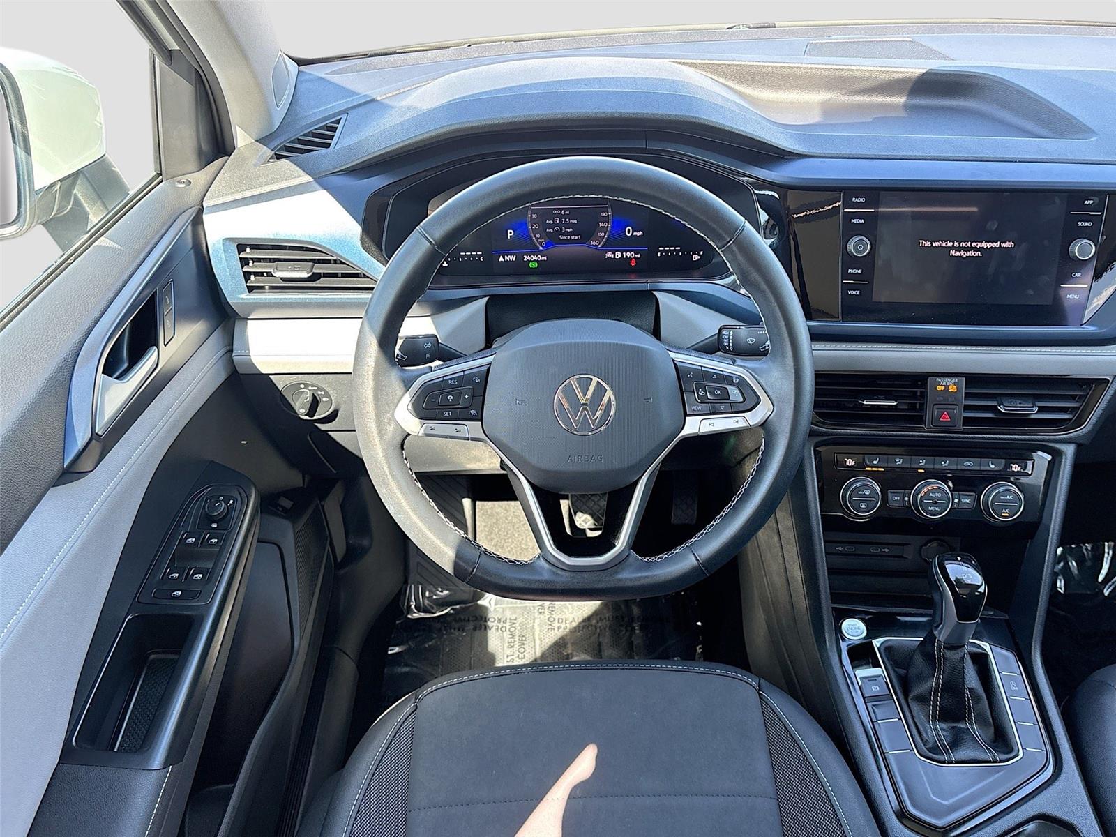 2024 Volkswagen Taos SE