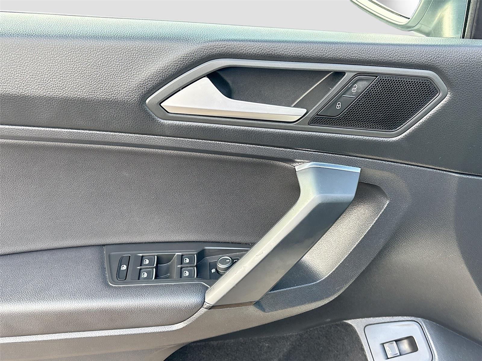 2019 VOLKSWAGEN TIGUAN SE/SEL/R