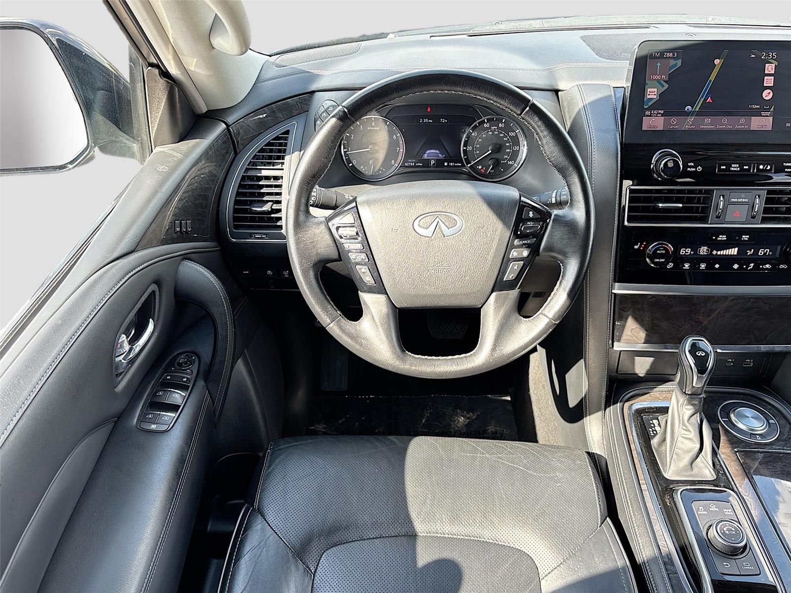 2024 INFINITI QX80 LUXE