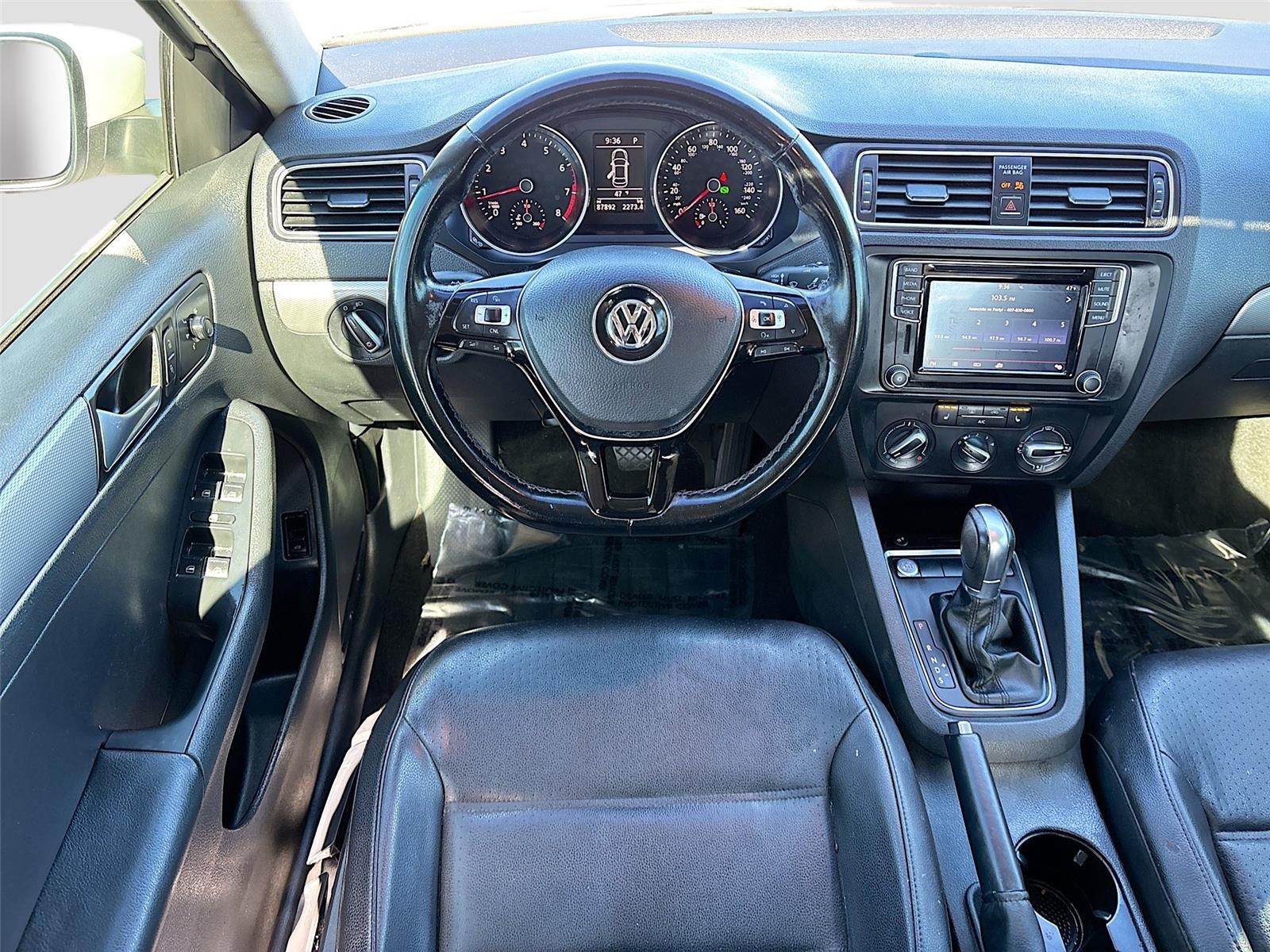 2017 VOLKSWAGEN JETTA SE