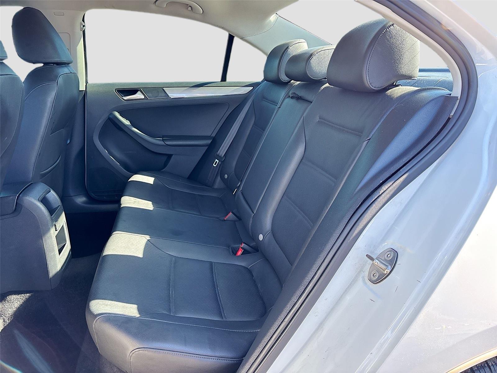 2017 VOLKSWAGEN JETTA SE