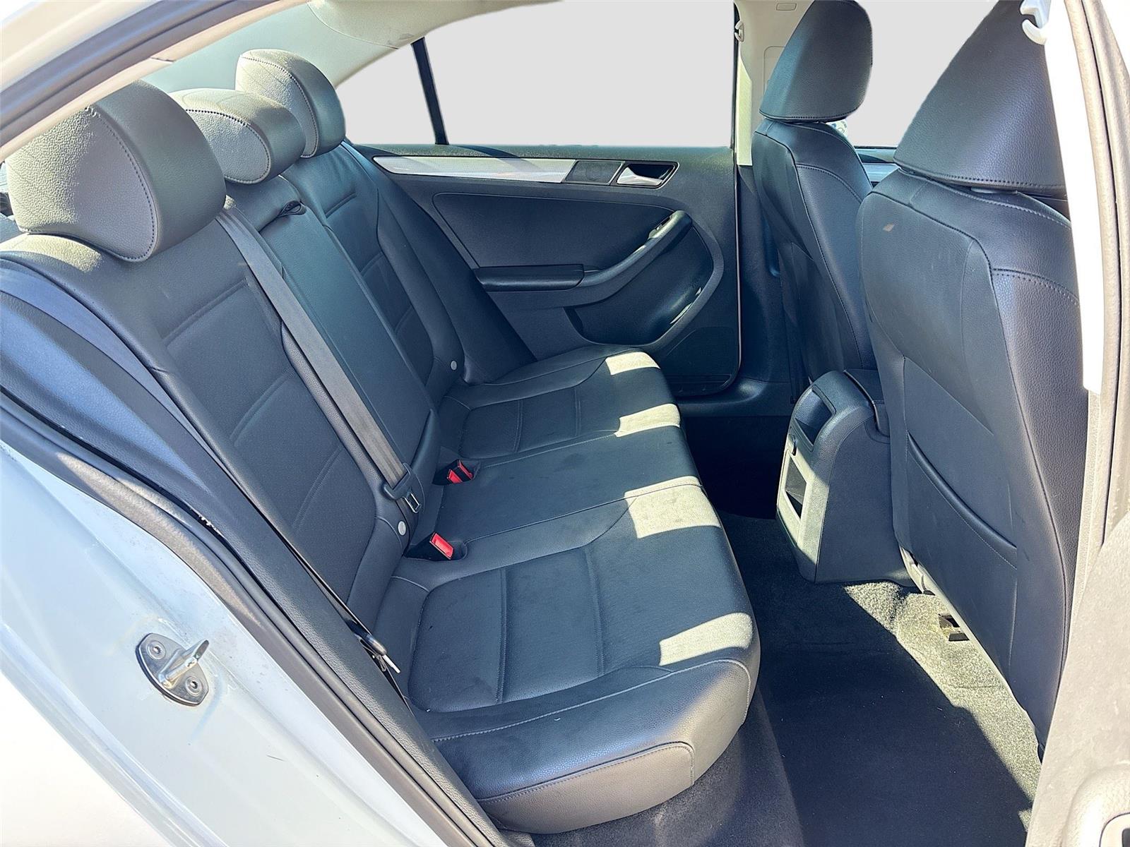 2017 VOLKSWAGEN JETTA SE