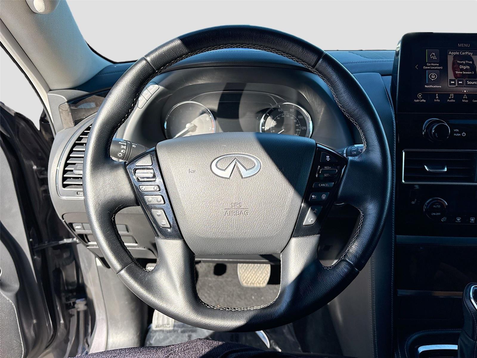 2024 INFINITI QX80 LUXE