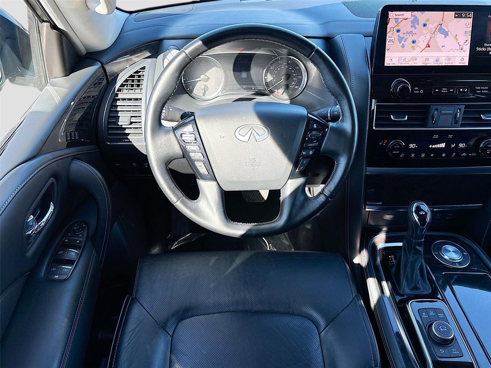 2024 INFINITI QX80 LUXE