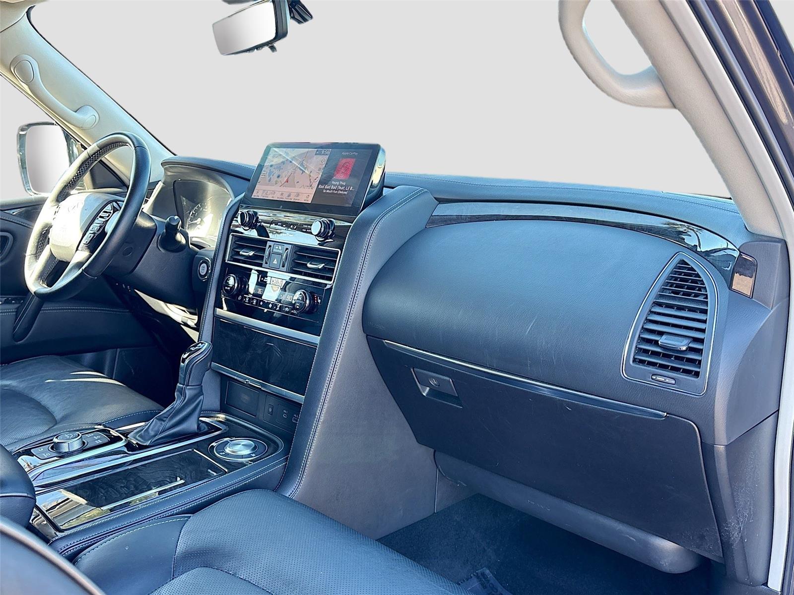 2024 INFINITI QX80 LUXE