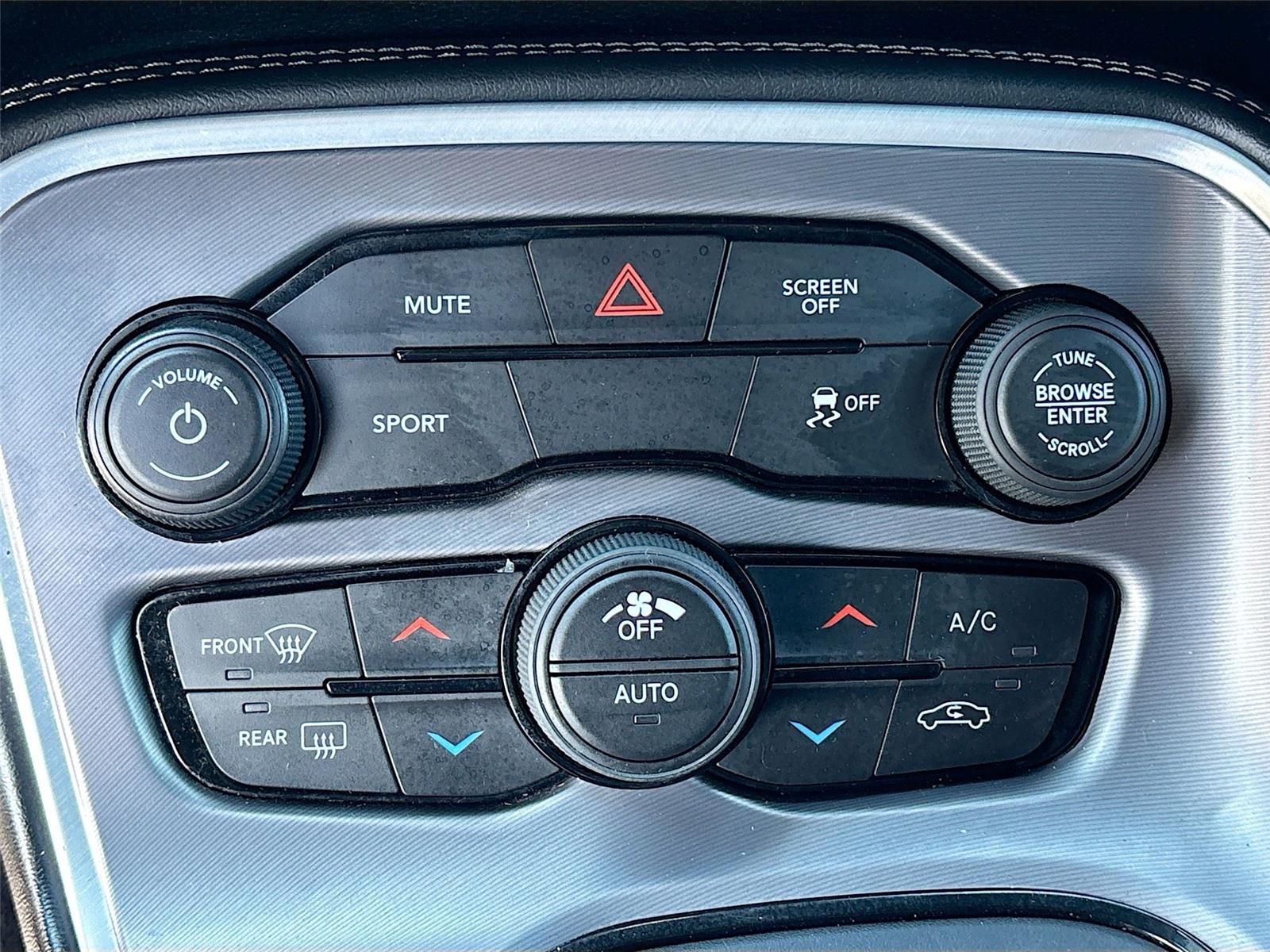 2020 Dodge Challenger SXT