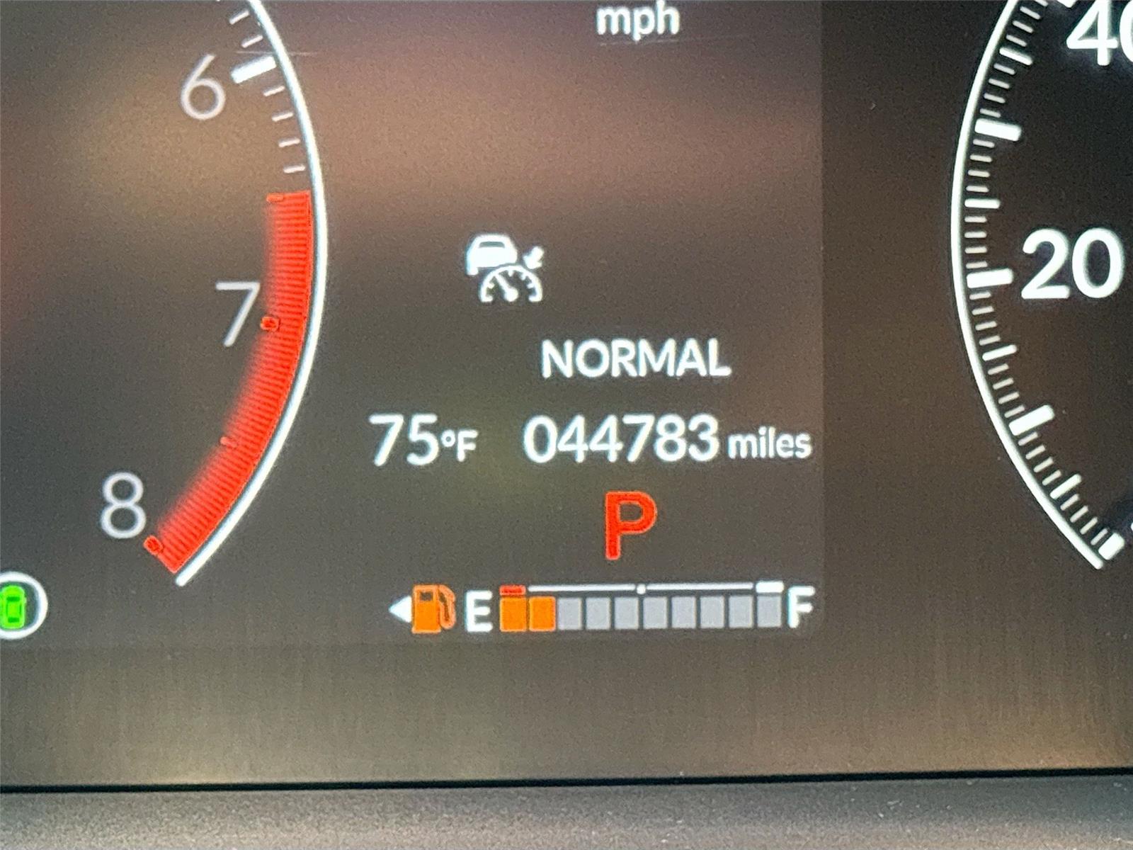 2023 Honda Pilot EX-L w/Rear Captain’s Chairs