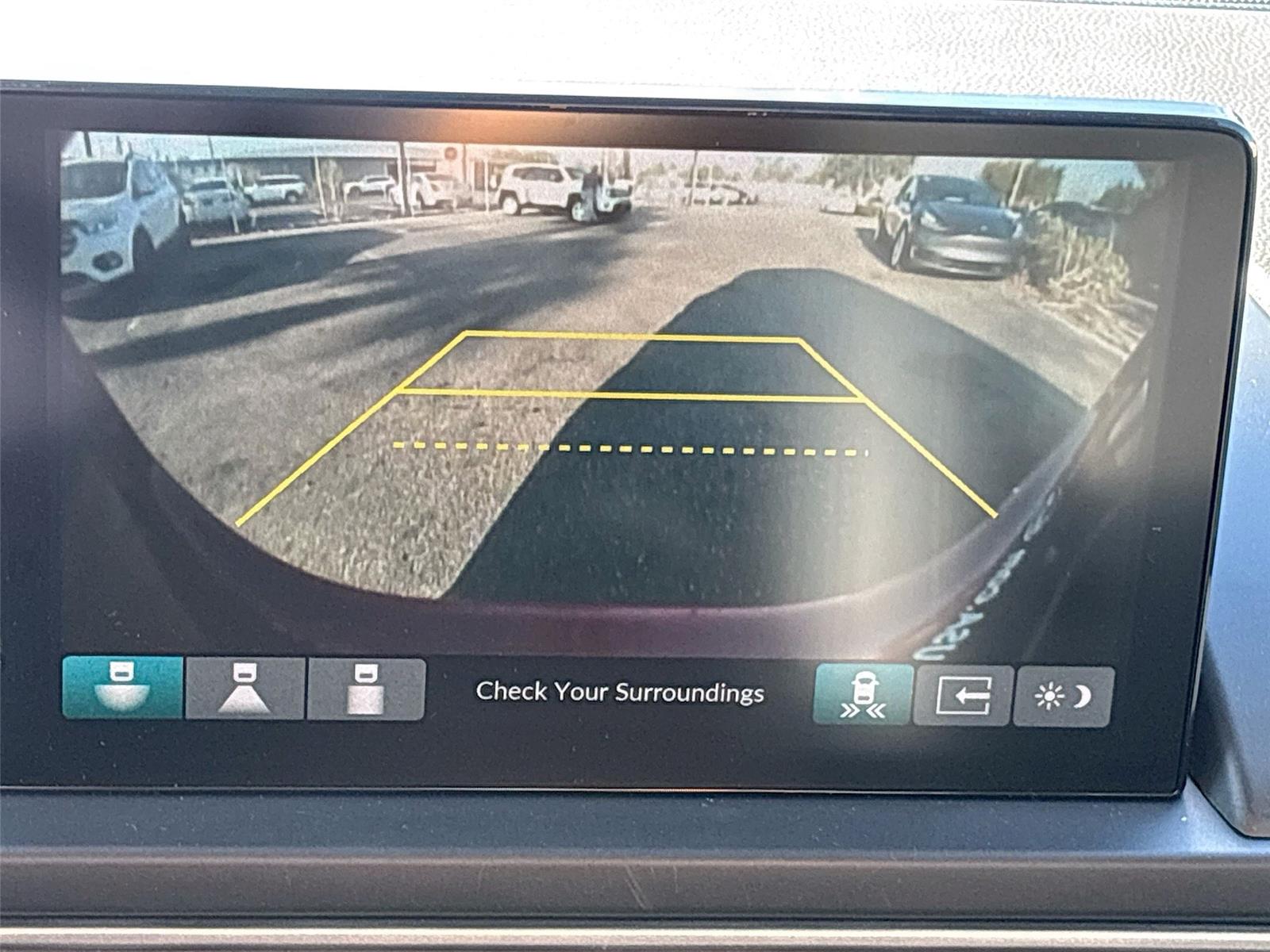 2023 Honda Pilot EX-L w/Rear Captain’s Chairs