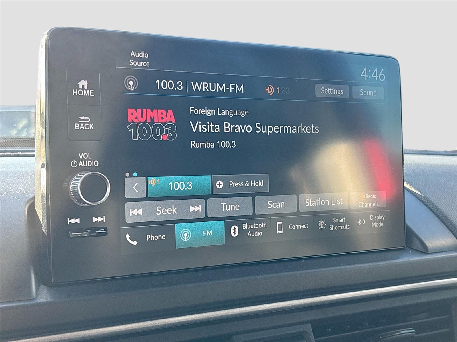 2023 Honda Pilot EX-L w/Rear Captain’s Chairs