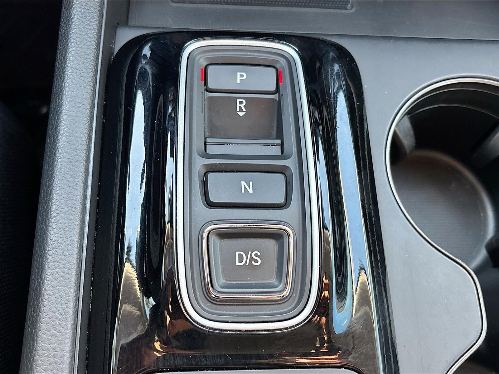 2023 Honda Pilot EX-L w/Rear Captain’s Chairs