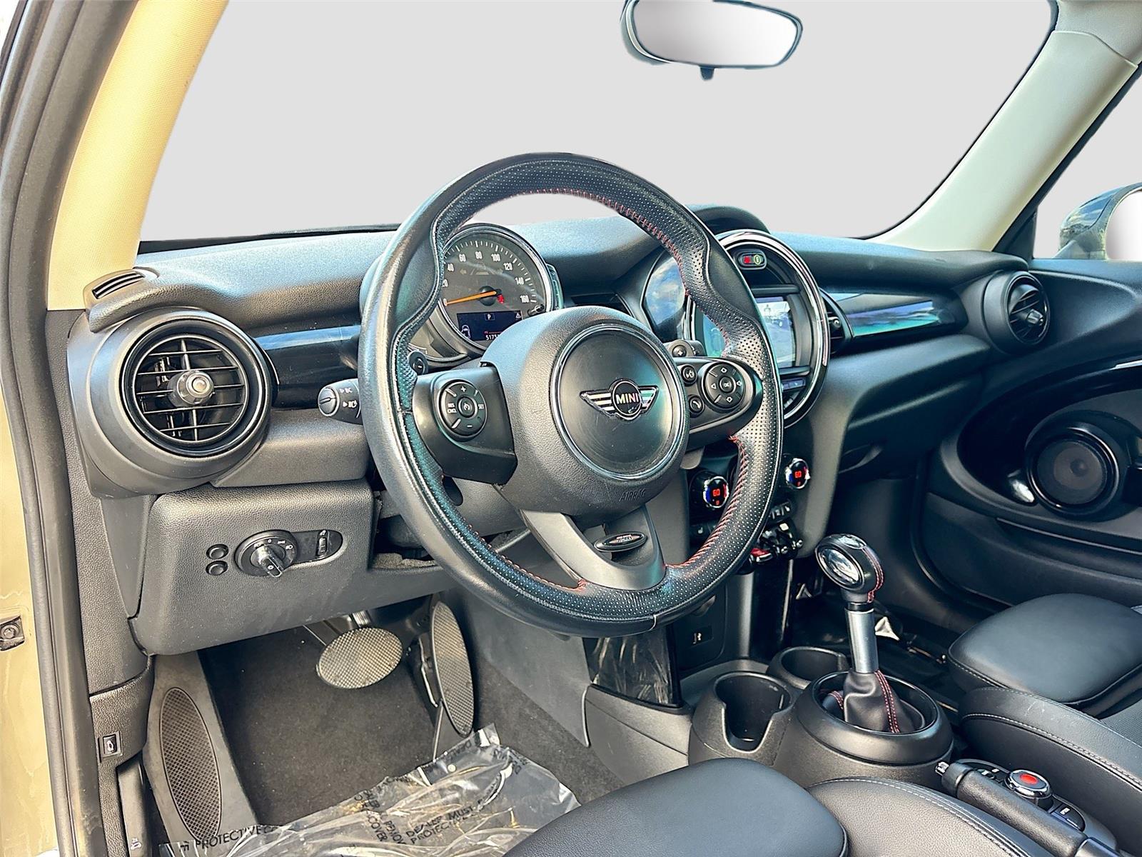 2019 MINI COOPER S