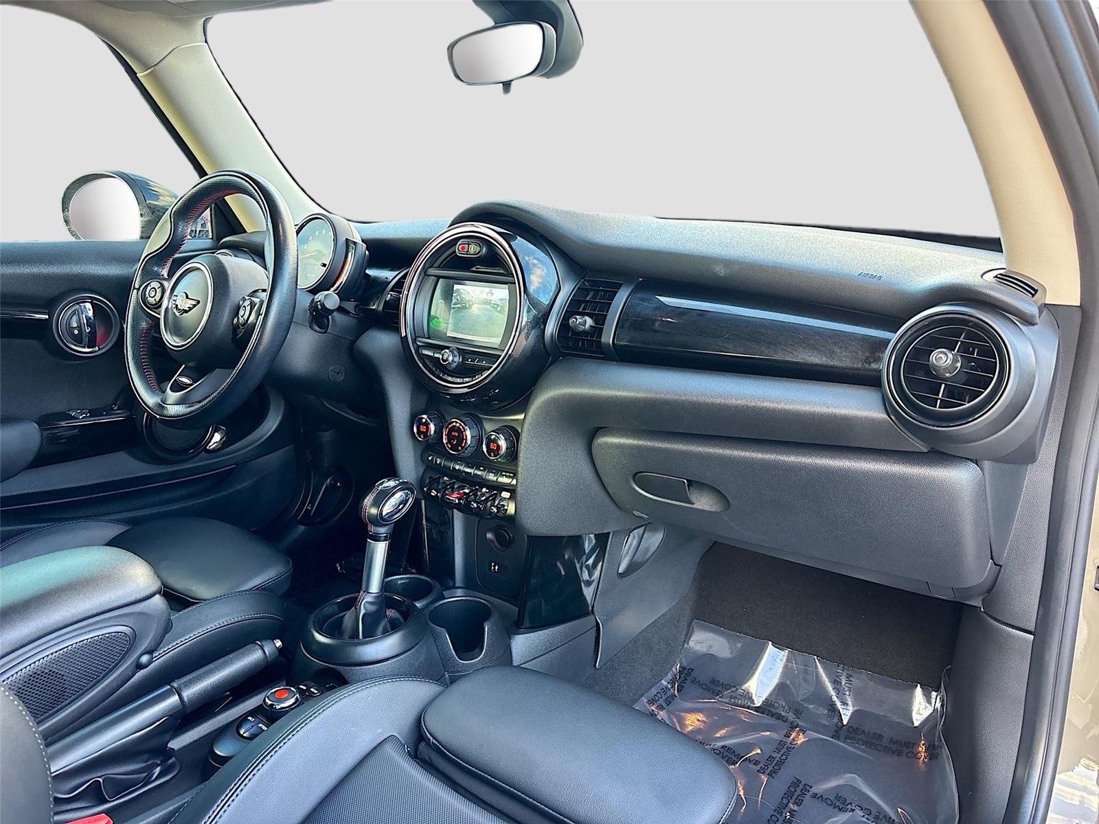 2019 MINI COOPER S