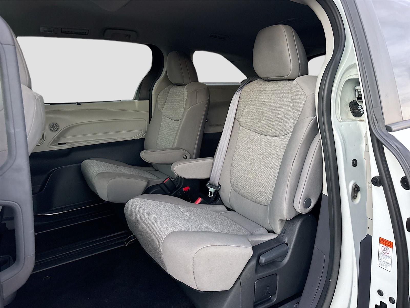 2024 Toyota Sienna LE 8-Passenger