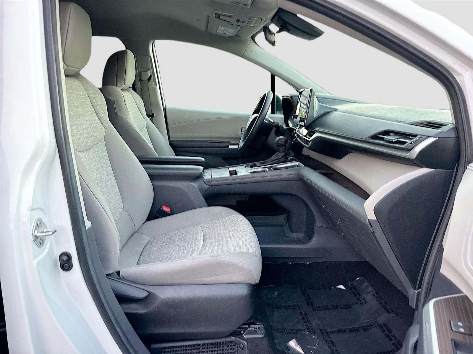 2024 Toyota Sienna LE 8-Passenger