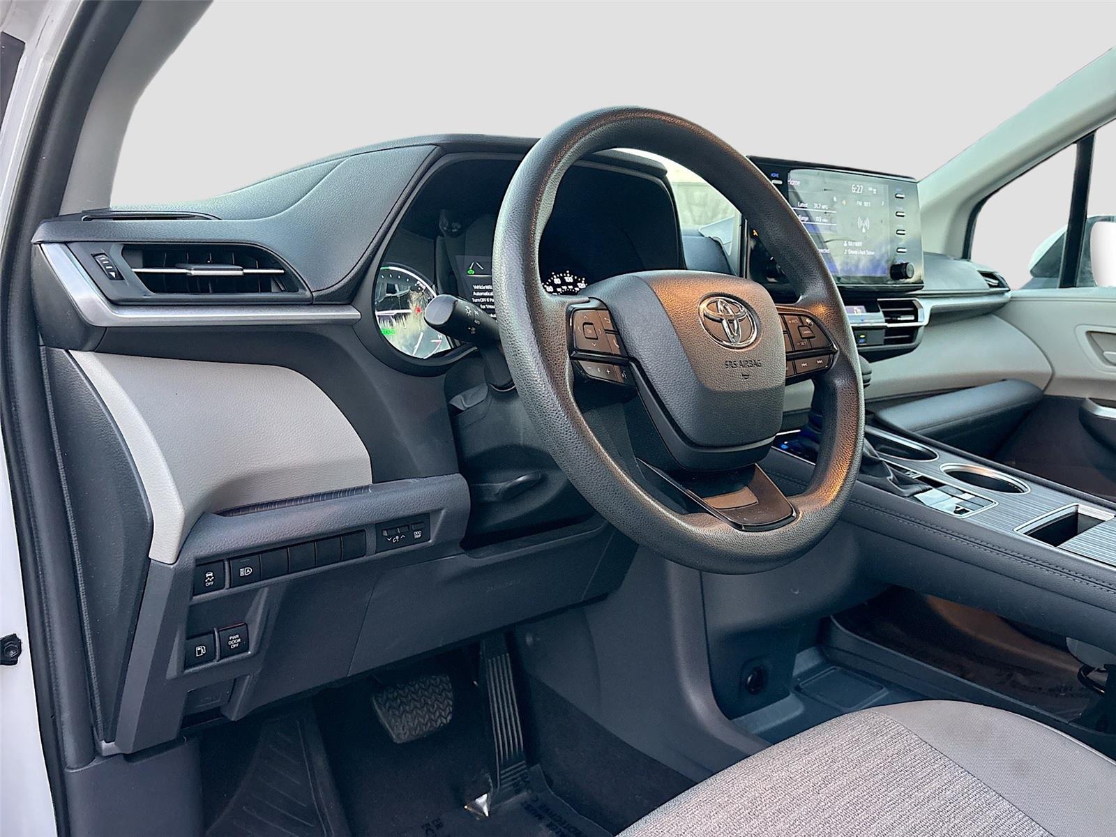 2024 Toyota Sienna LE 8-Passenger