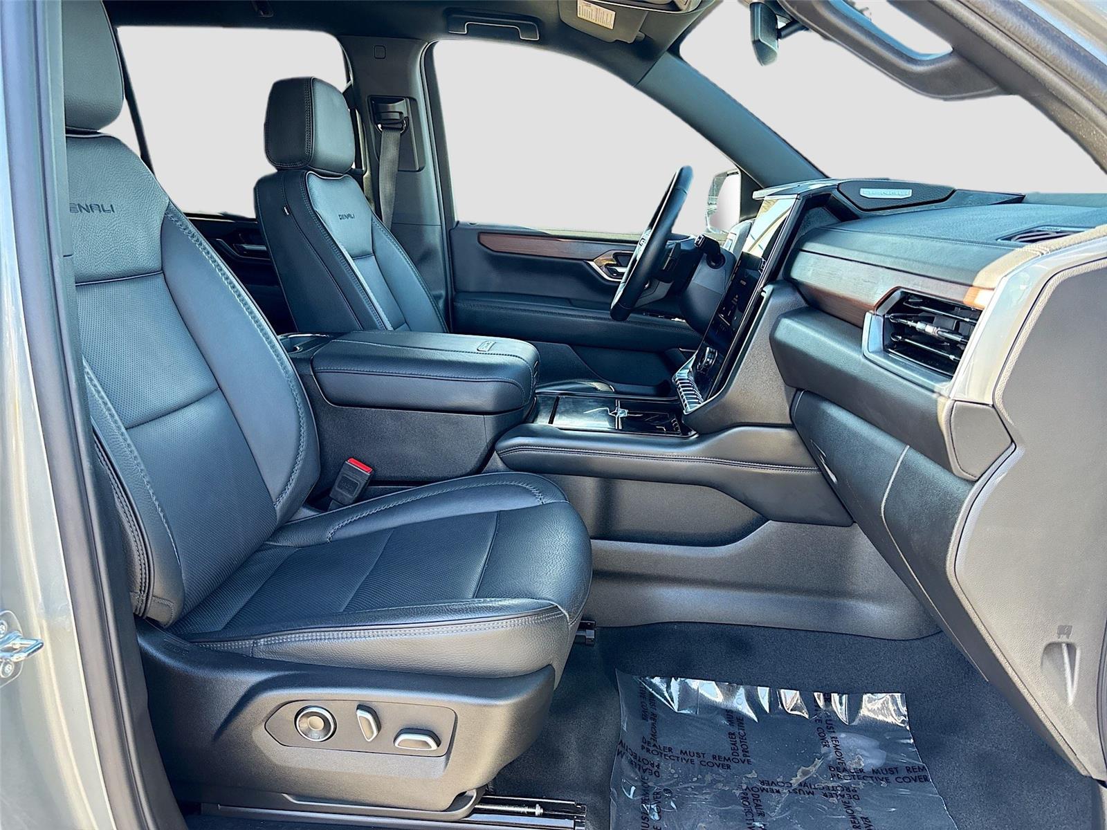 2025 GMC YUKON/DENALI