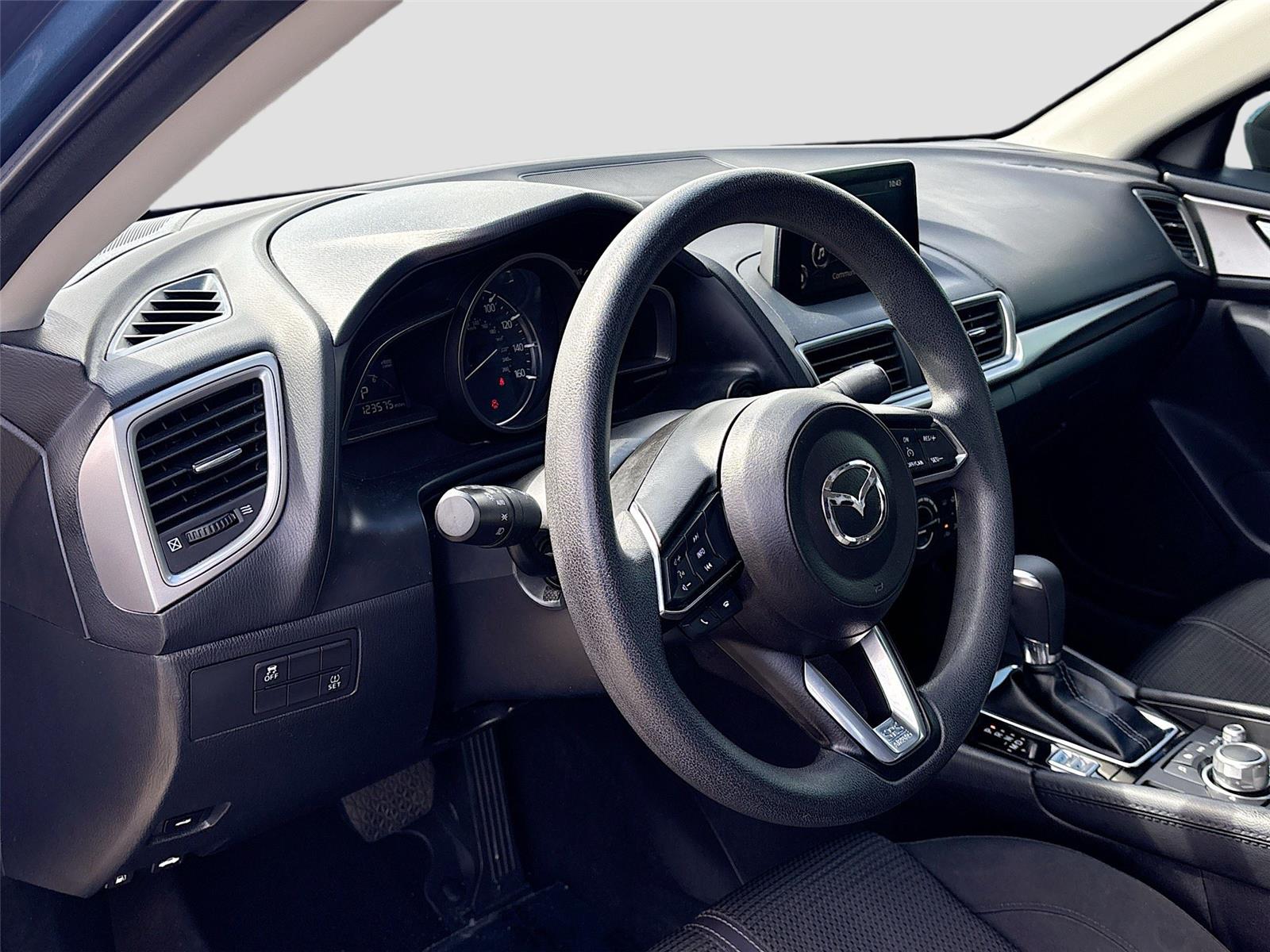 2018 MAZDA MAZDA3 SPORT