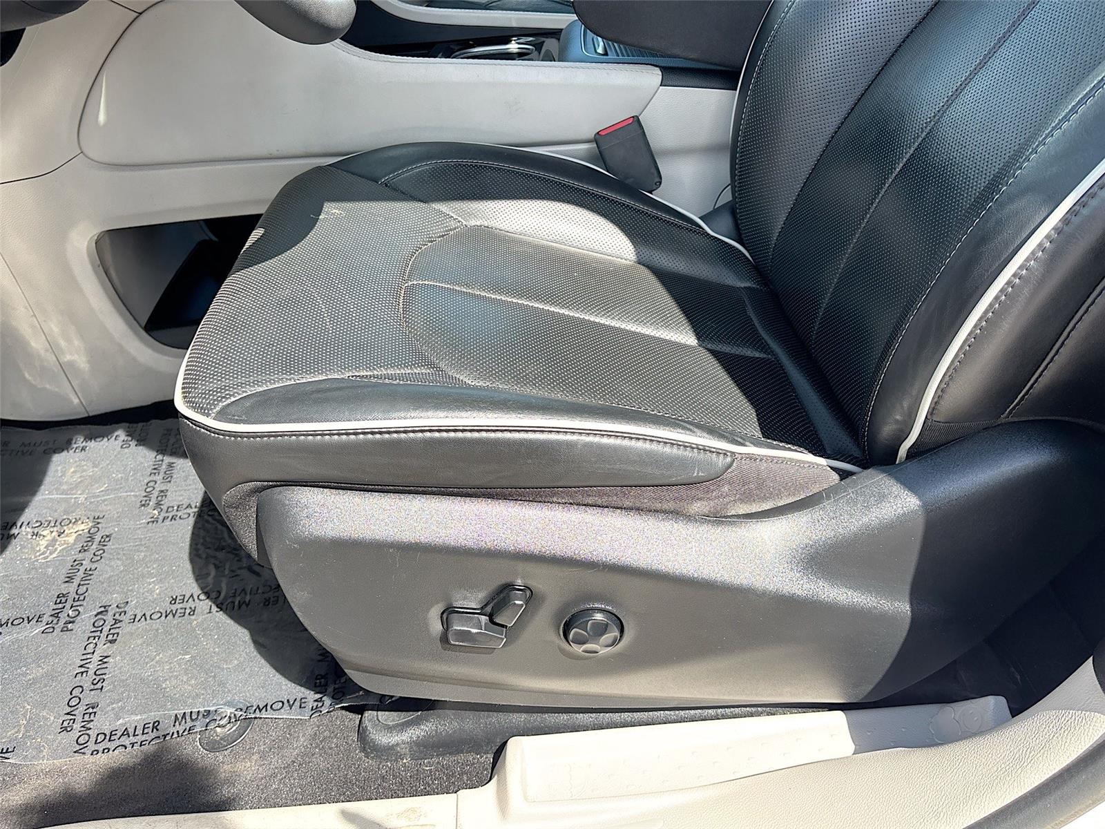 2023 CHRYSLER PACIFICA LIMITE