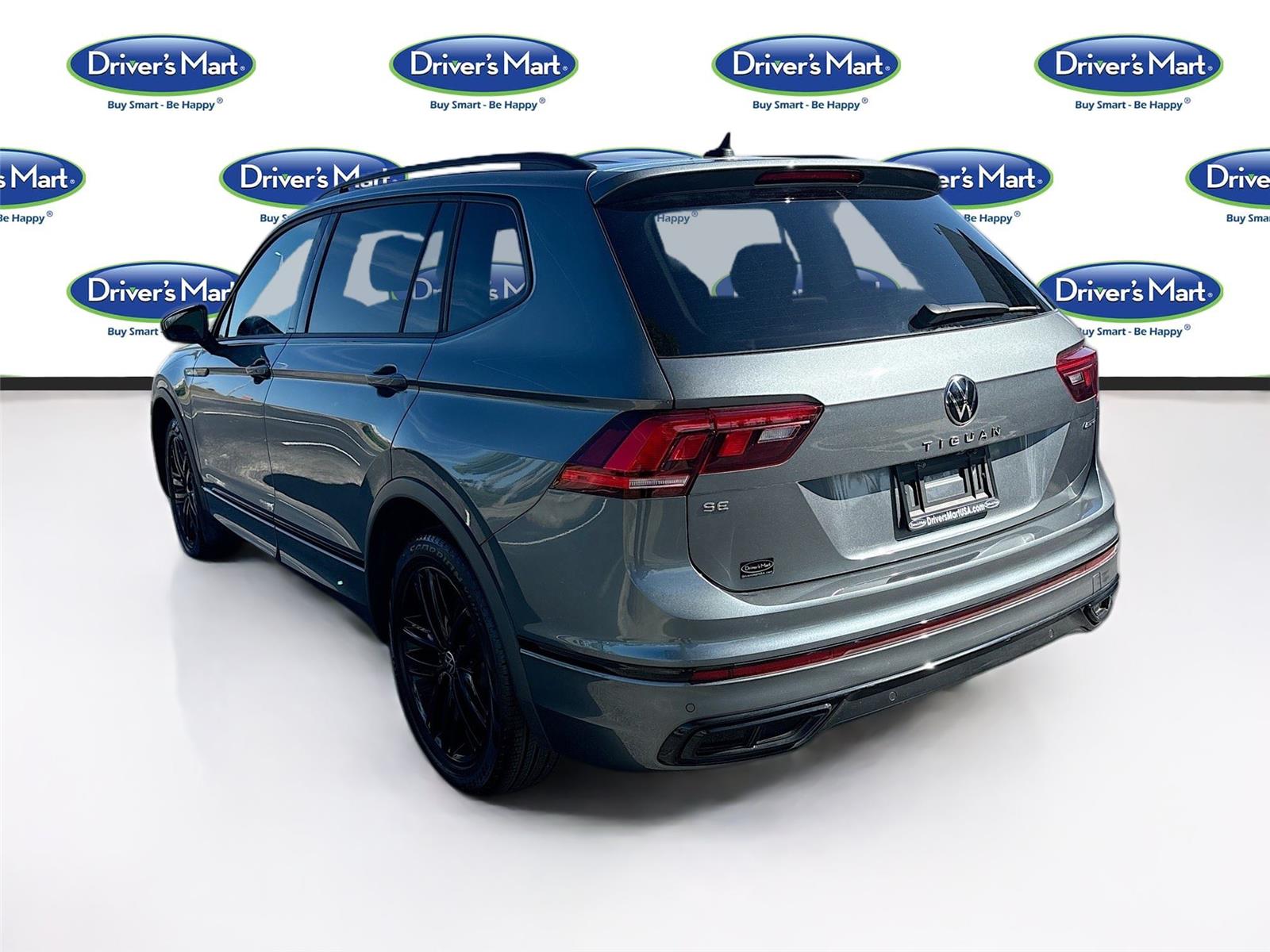 2022 Volkswagen Tiguan SE R-Line Black