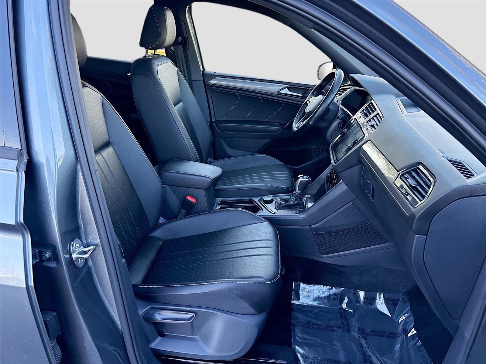 2022 Volkswagen Tiguan SE R-Line Black