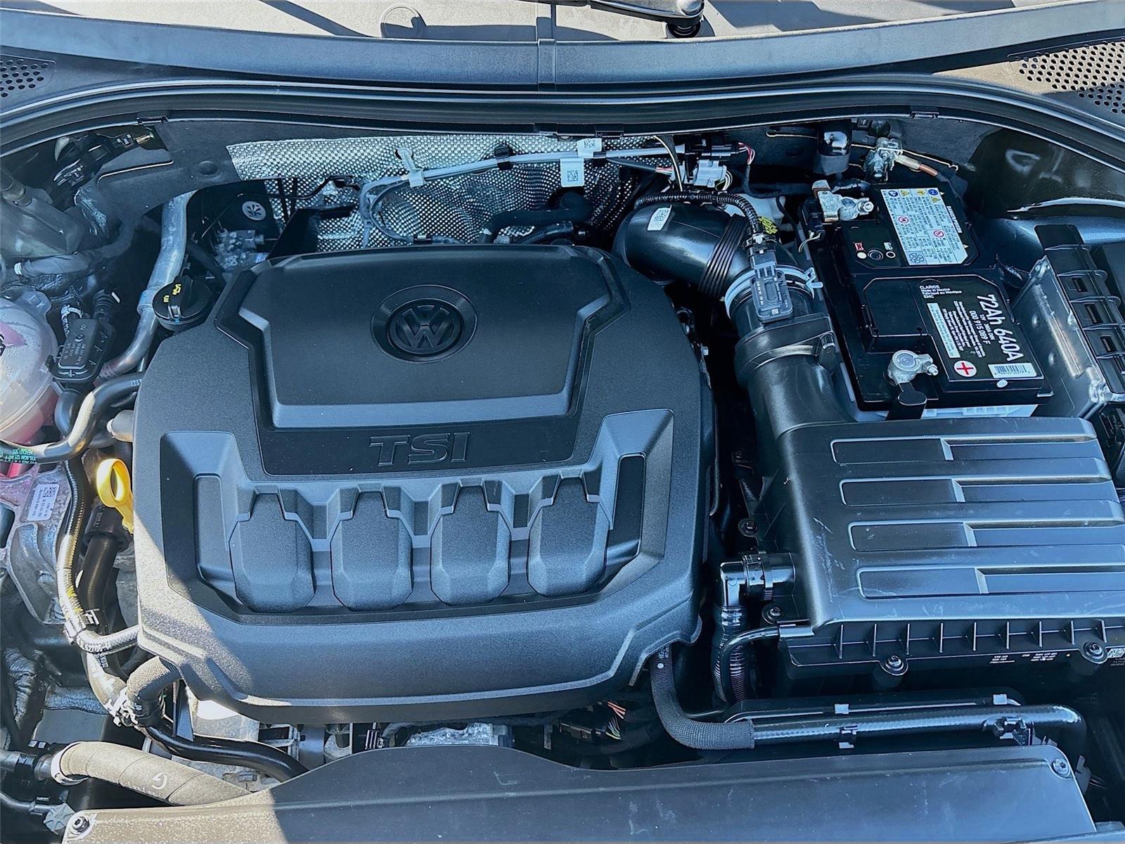 2022 Volkswagen Tiguan SE R-Line Black