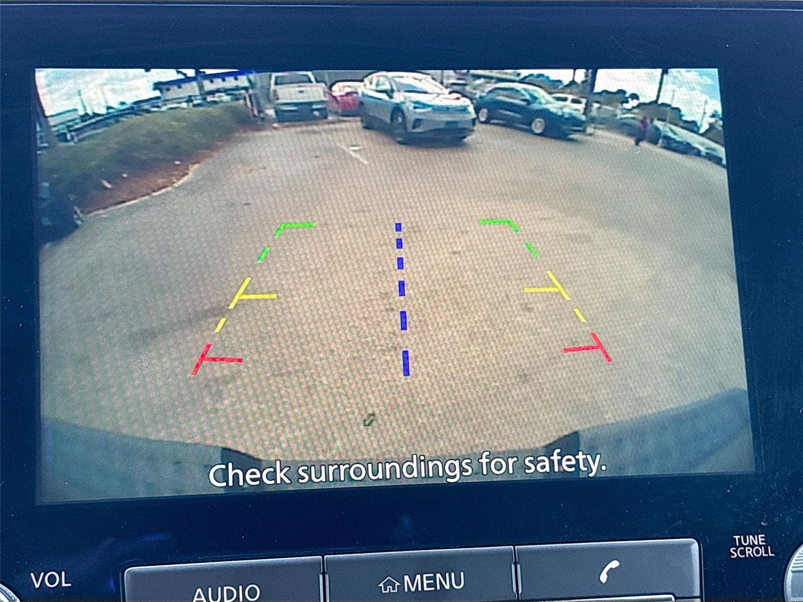 2023 Nissan Titan SV