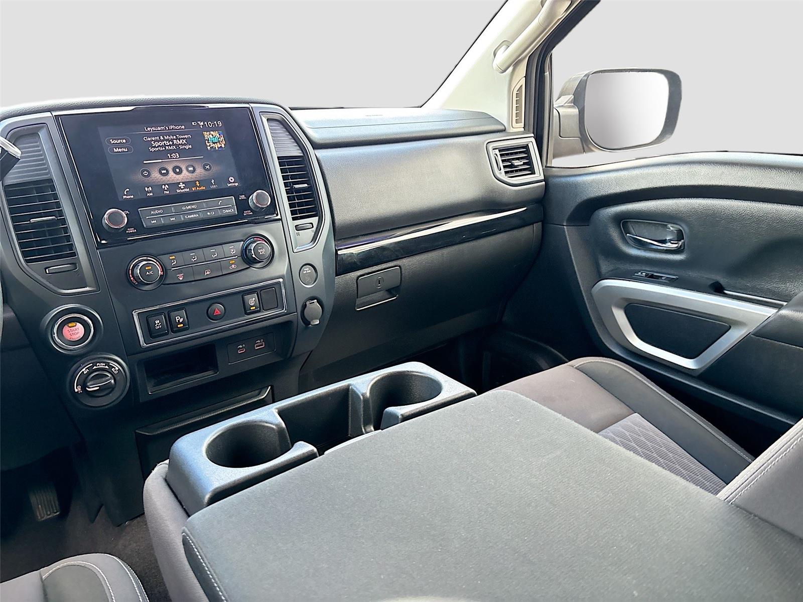 2023 Nissan Titan SV